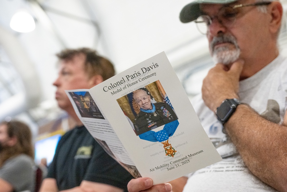 MOH recipient Paris Davis inducted to AMC Museum Hall of Heroes