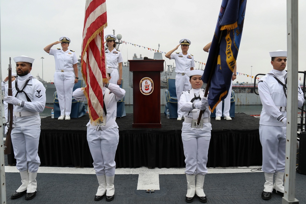 USS Montgomery (LCS 8) Conducts Change of Command