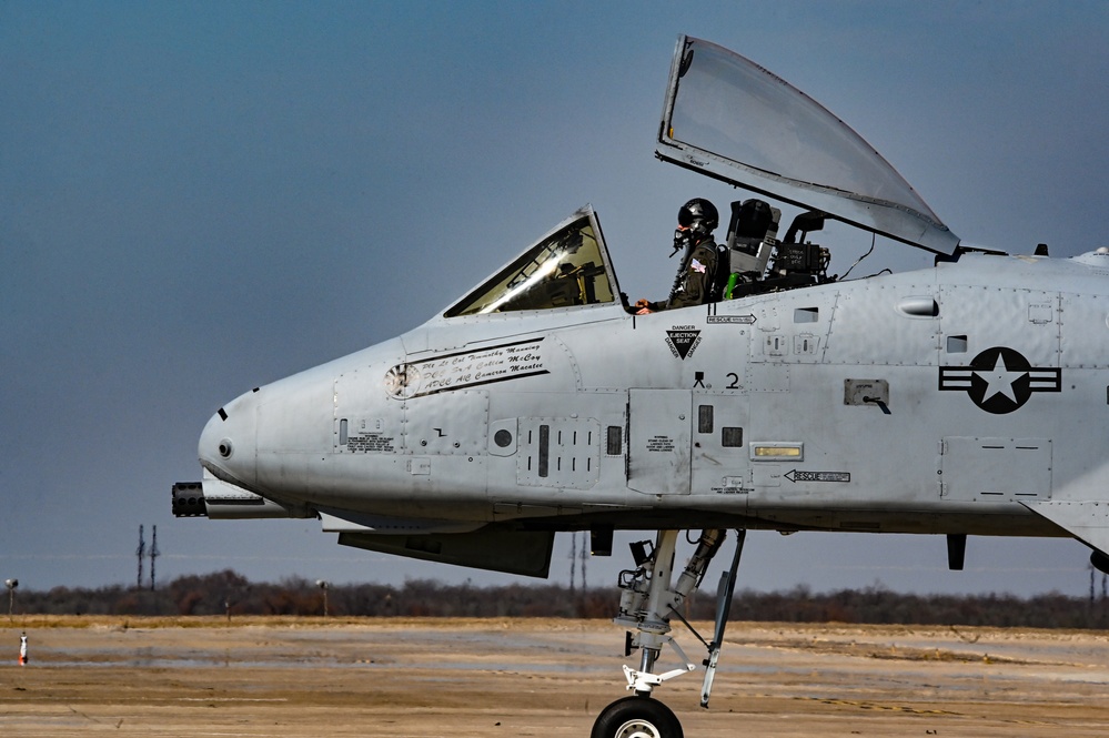 A-10s visit Laughlin AFB