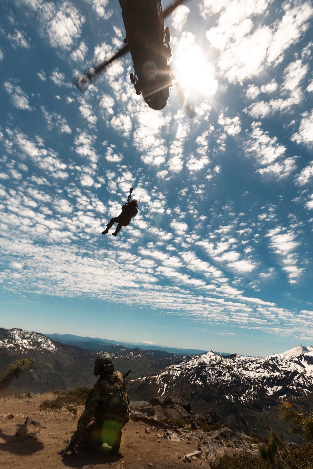 &quot;Rainier Dustoff&quot; to the Rescue: Washington National Guard aviators train for MEDEVAC missions on Mount St. Helens