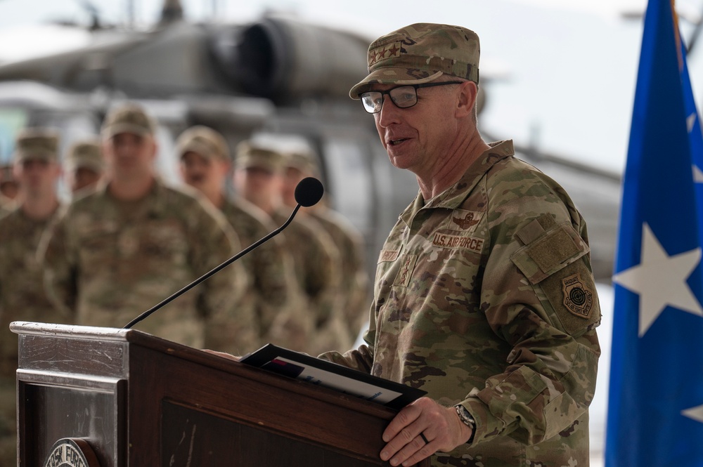 Col. Robert C. Snyder III takes command of Joint Task Force-Bravo during Change of Command ceremony