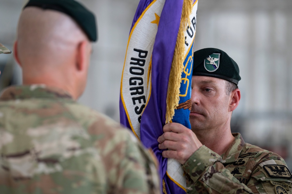 Col. Robert C. Snyder III takes command of Joint Task Force-Bravo during Change of Command ceremony