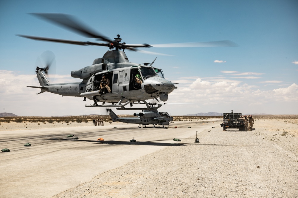 HMLA 773 conducts flight and FARP operations