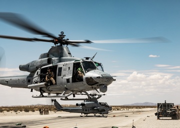 HMLA 773 conducts flight and FARP operations