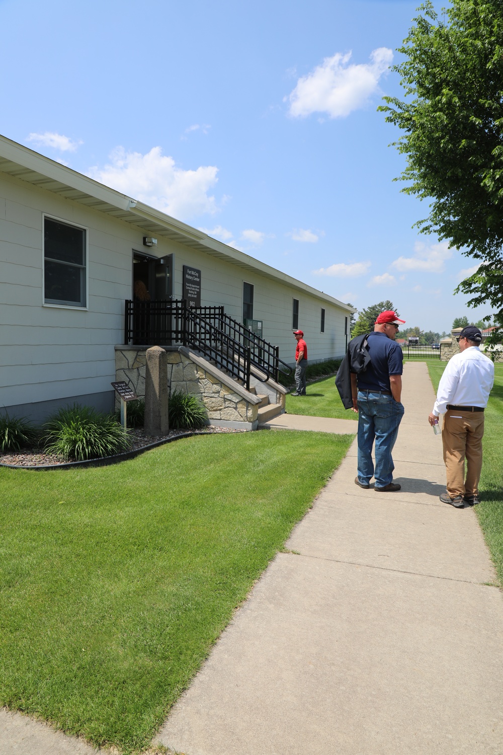 Visit to Fort McCoy’s Commemorative Area a major stop for Wisconsin ESGR’s 2025 Boss Lift