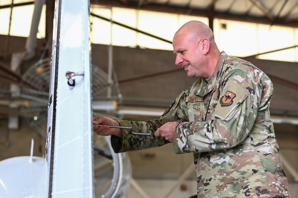 Visit with Airmen: T-6