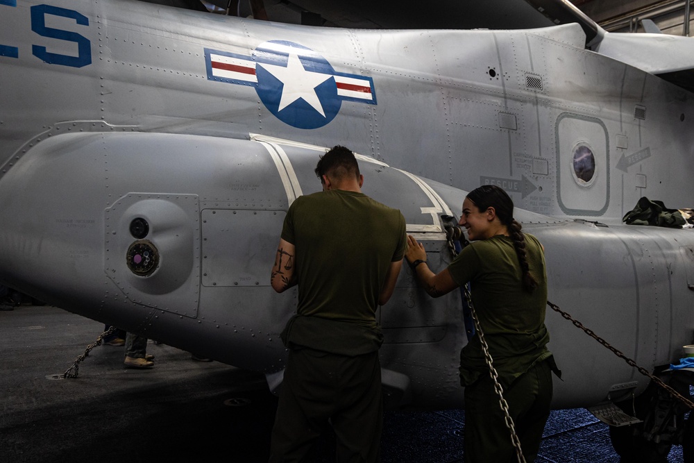 22nd MEU(SOC) | Maintenance of Aircrafts during COMPTUEX