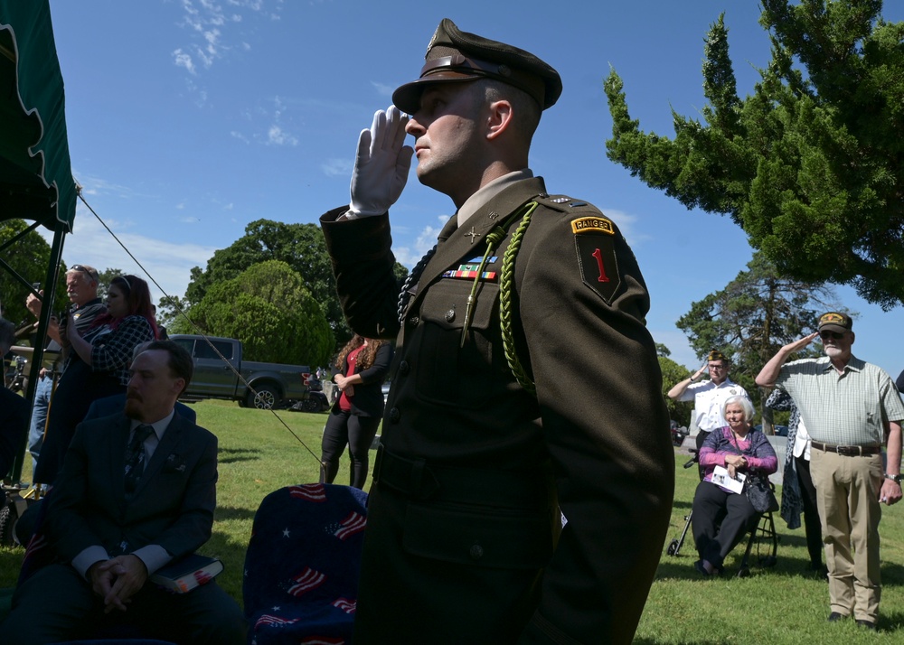 Wichita World War II pilot laid to rest