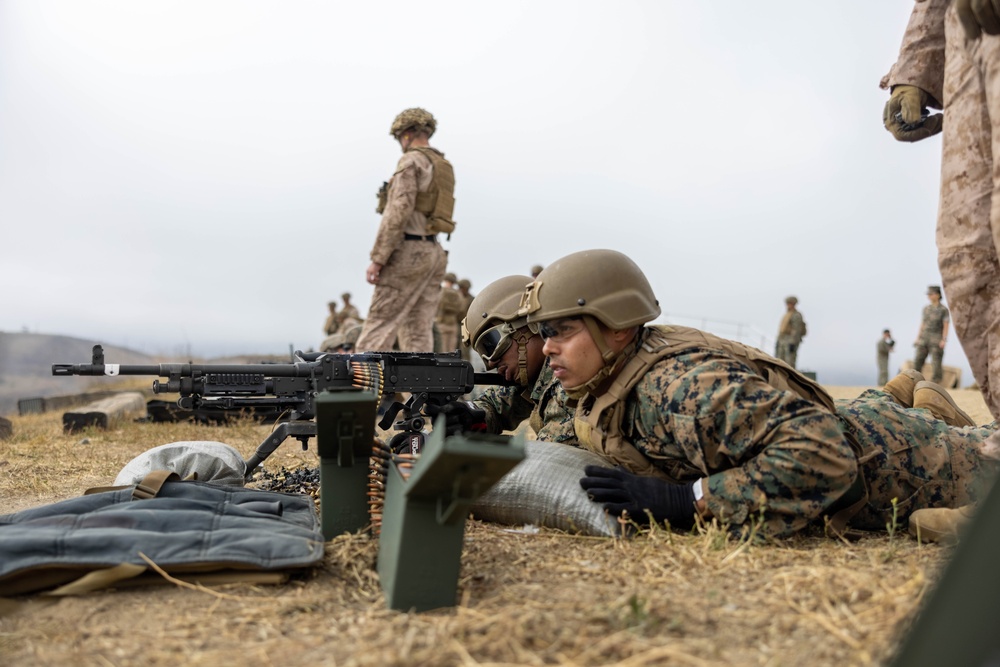 U.S. Marines with 1st CRR Conduct M240B Machine Gun Training
