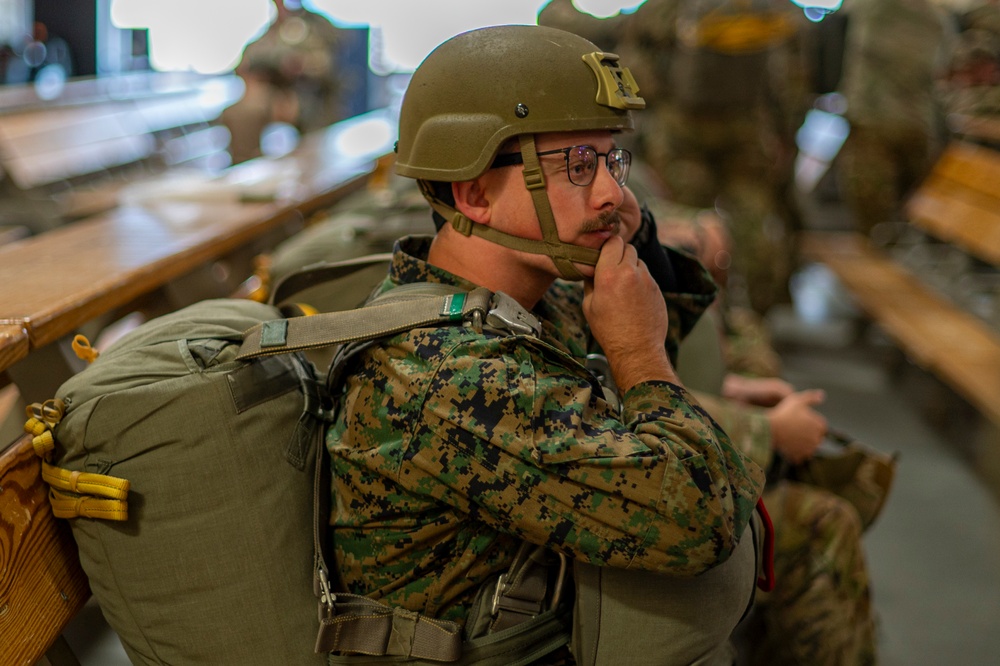 11th Airborne Division and 4th ANGLICO jump during RF-A 25-2