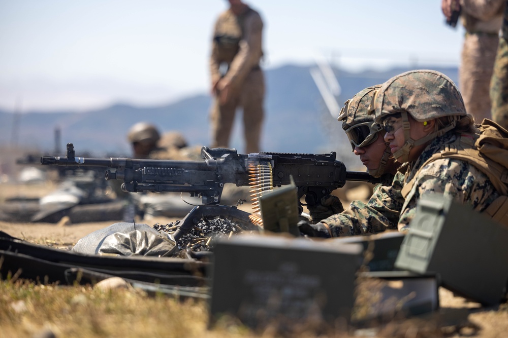 Title: U.S. Marines with 1st CRR Conduct M240B Machine Gun Training