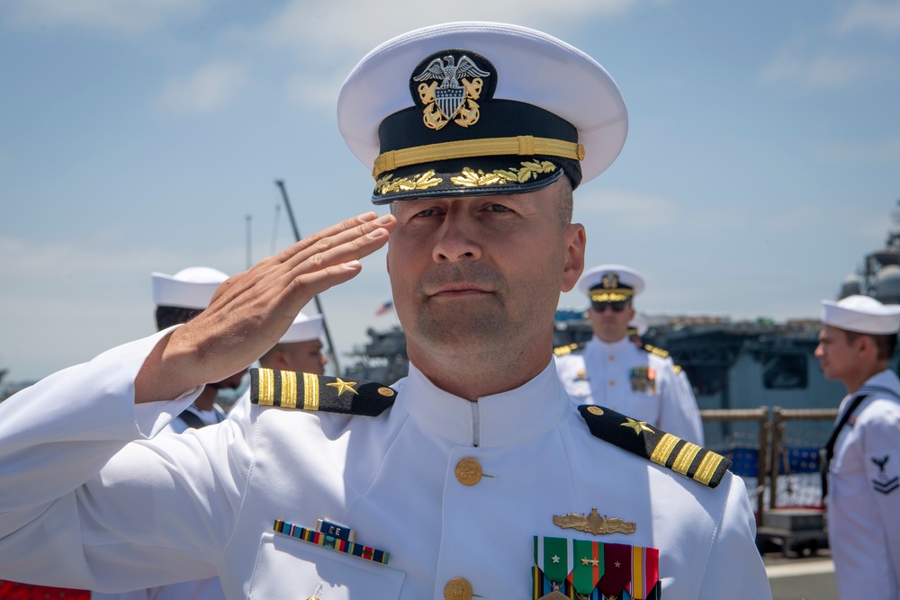 USS Pearl Harbor Changes Command
