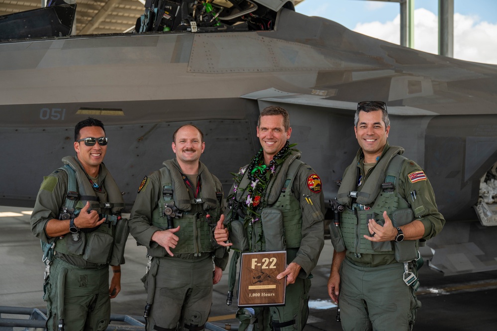 Col. Ryan Graf achieves 1000 flying hours as an F-22 Raptor pilot