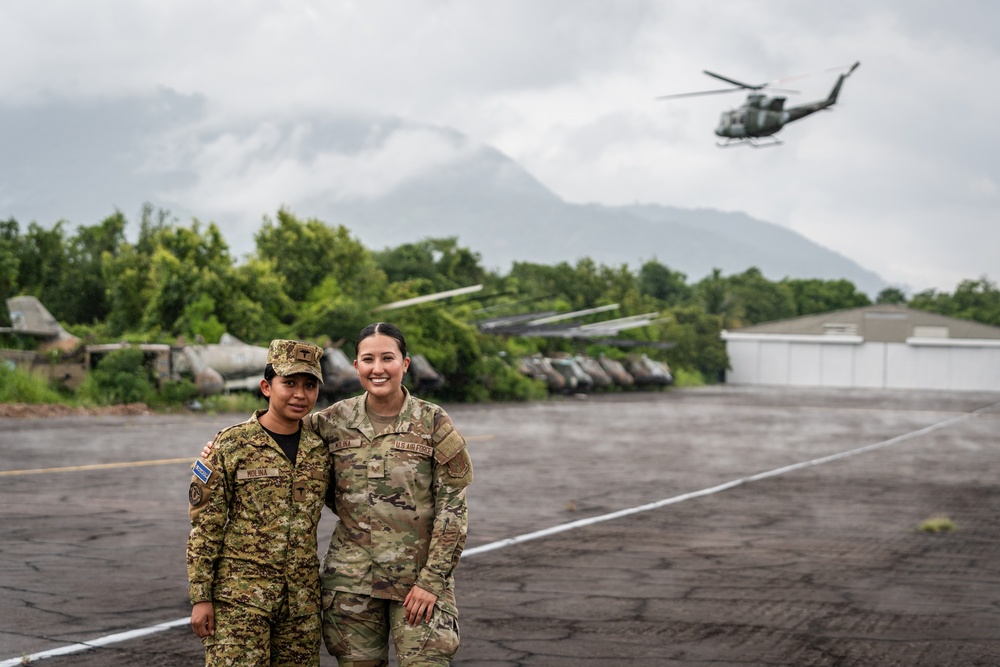 AMISTAD 2025: Gen. Nolan visits with U.S. and Salvadoran service members in El Salvador