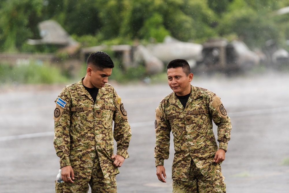 AMISTAD 2025: Gen. Nolan visits with U.S. and Salvadoran service members in El Salvador