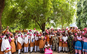 U.S., Kenyan Forces Deliver Hygiene Supplies, Empower Youth in Hindi