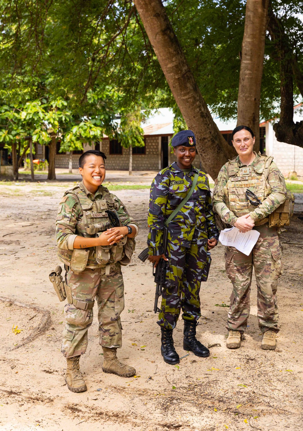 U.S., Kenyan Forces Deliver Hygiene Supplies, Empower Youth in Hindi
