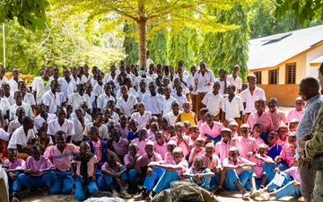U.S., Kenyan Forces Deliver Hygiene Supplies, Empower Youth in Hindi