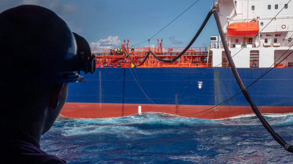 George Washington Conducts Fueling-at-Sea