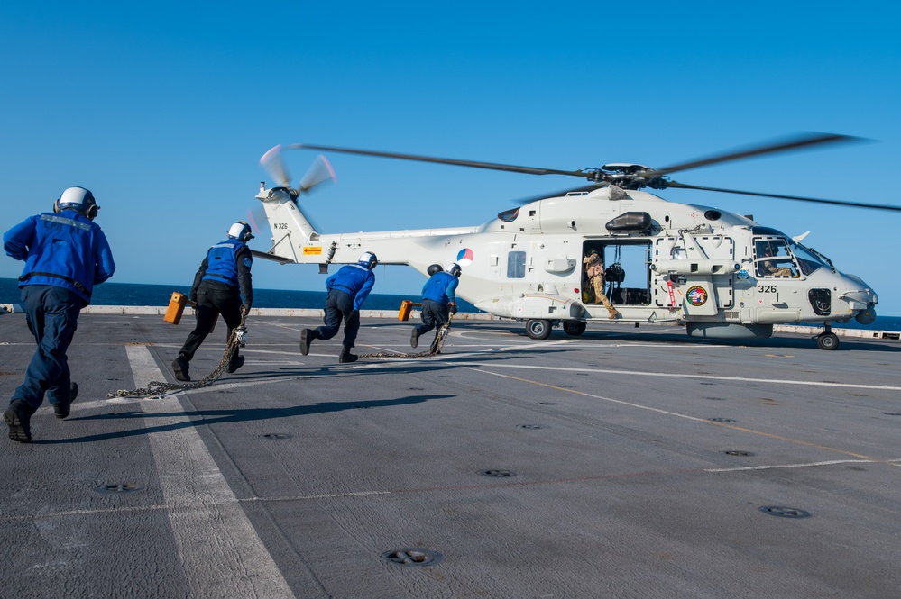 USS New York Welcomes Dutch Admiral Pastoor