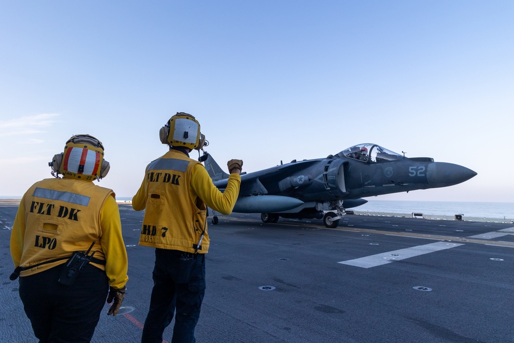 22nd MEU (SOC) | Harrier Flight Ops