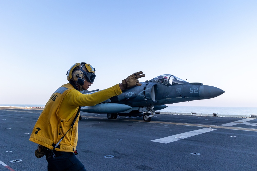 22nd MEU (SOC) | Harrier Flight Ops