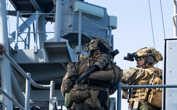 31st MEU | Visit, Board, Search, and Seizure exercise