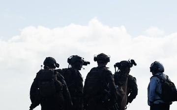 31st MEU | Visit, Board, Search, and Seizure exercise