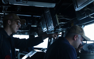 USS Bainbridge (DDG 96) Bridge Operations