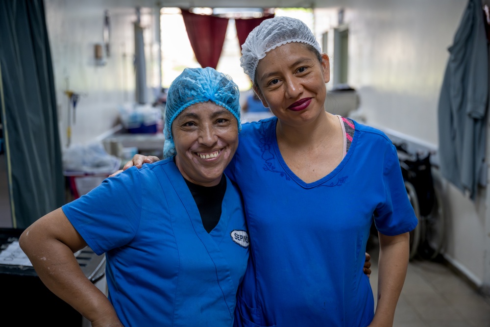 AMISTAD 25: Faces of San Bartolo