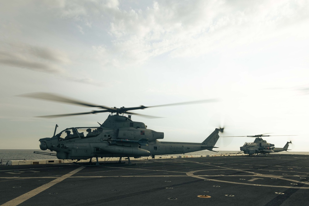 22nd MEU (SOC) | AH-1Z Cobra Flight Operations