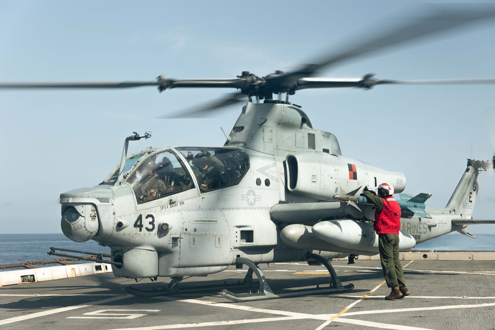 22nd MEU (SOC) | AH-1Z Cobra Flight Operations