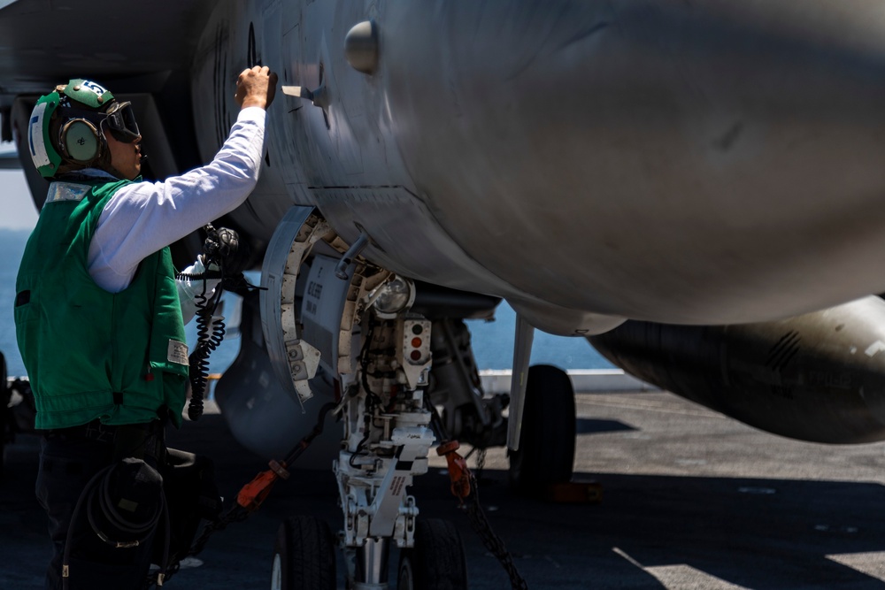 USS Gerald R. Ford (CVN 78) Conducts Routine Flight Operations