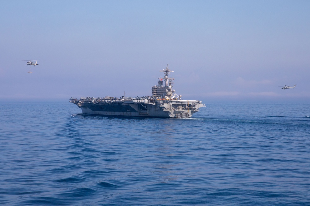 USS George H.W. Bush (CVN 77) Conducts Munition Offload