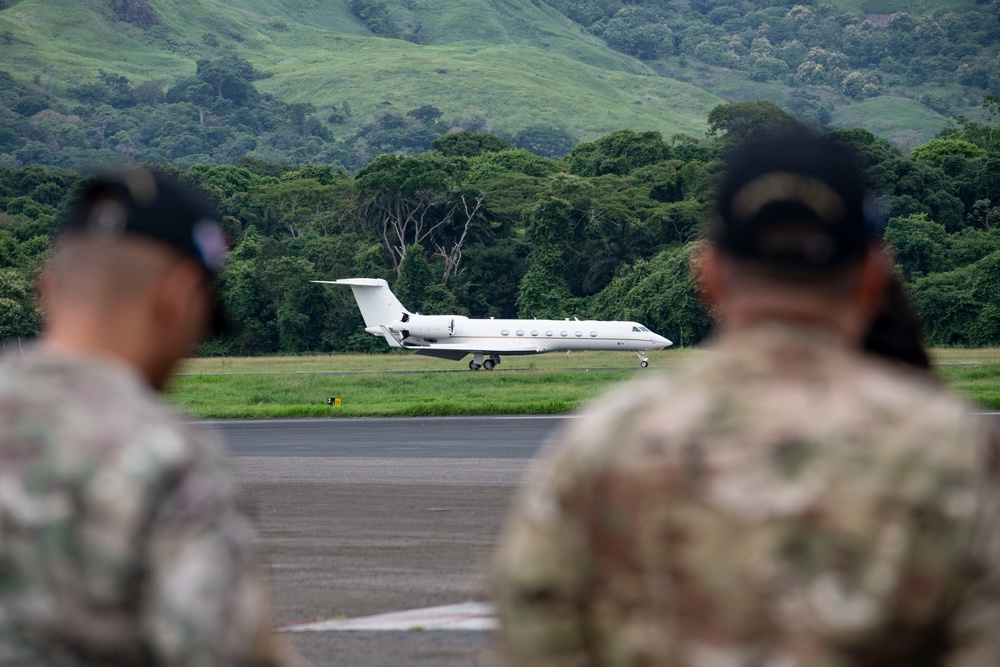 SOUTHCOM Commander arrives in Panama