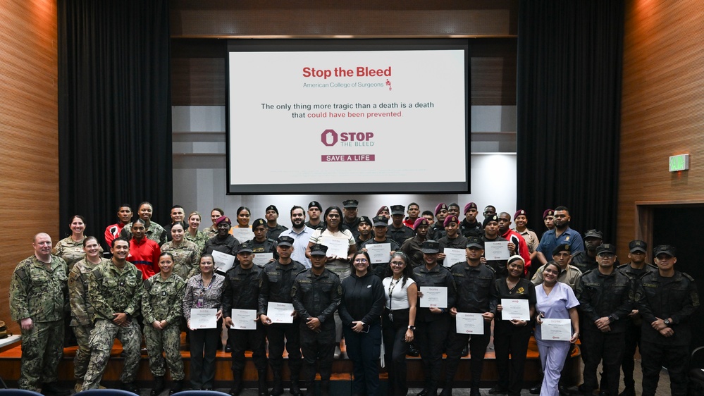 U.S. Navy and Panamanian first responders train on Stop the Bleed techniques