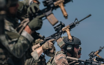 Dutch Marines Sustain Shooting Skills