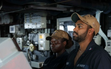 DDG 98 Bridge Watch