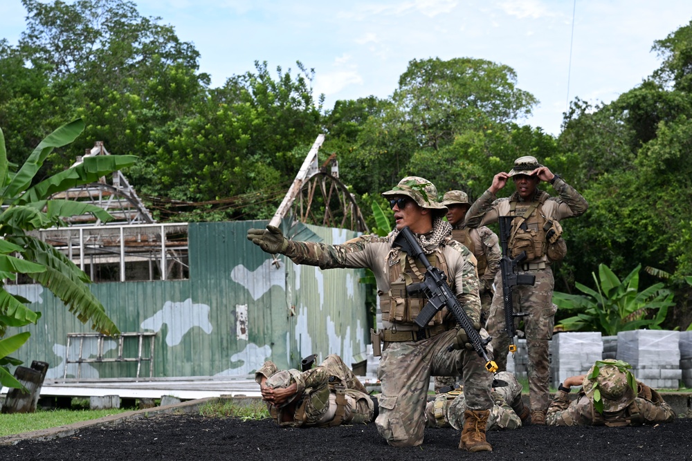 SENAN conducts FINEX with 2nd Brigade Marines in Panama