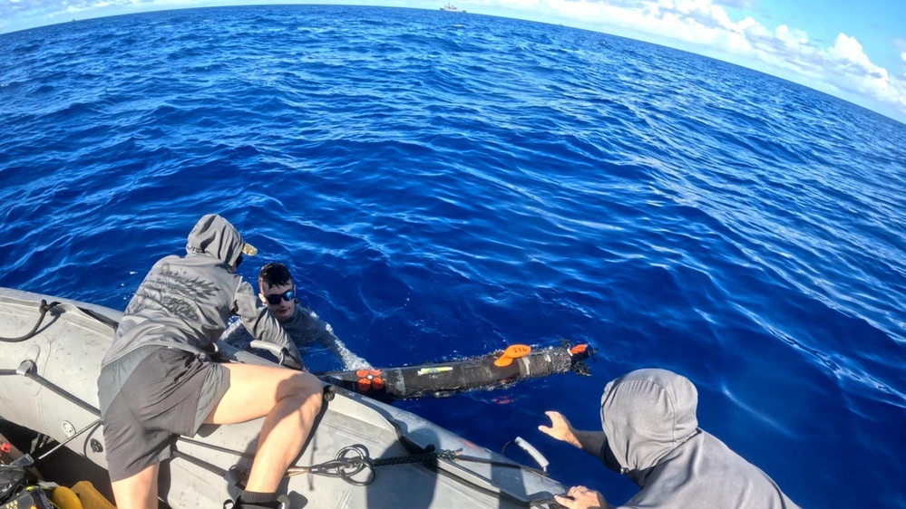 U.S. Navy and Marine Corps EOD Technicians Conduct Live Mine Countermeasure Operations During IWO-TO LIVE MINEX 2025