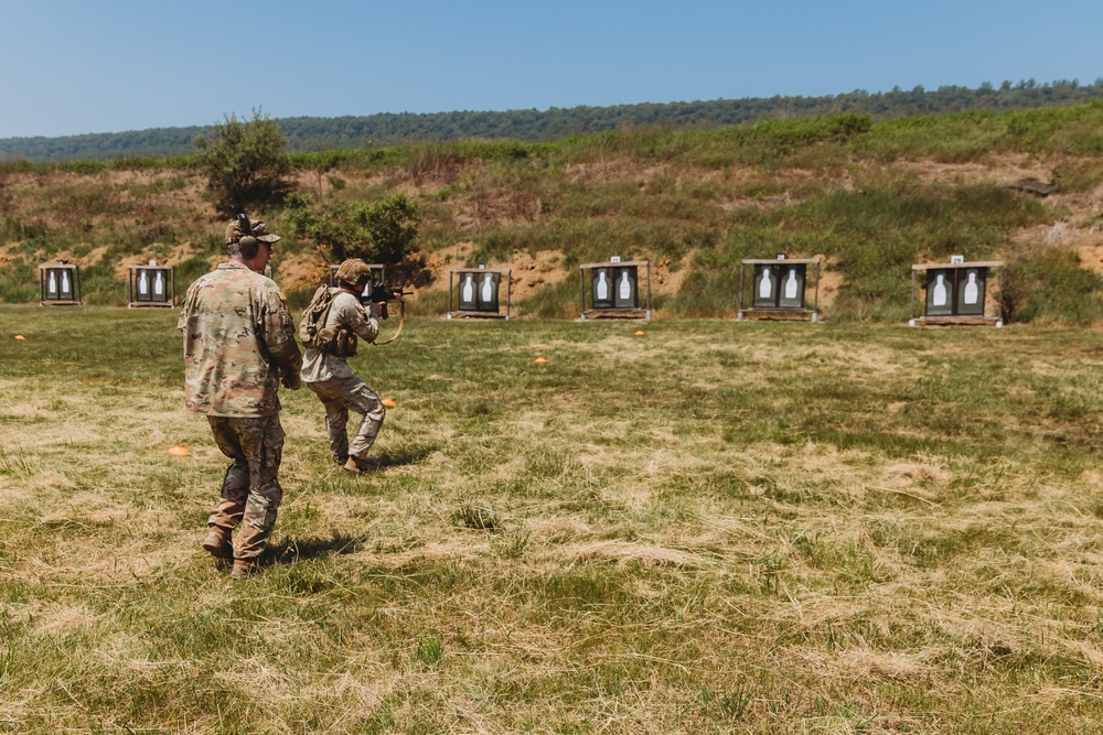 B Co., 1-112 IN BN Practices Urban Rifle Marksmanship