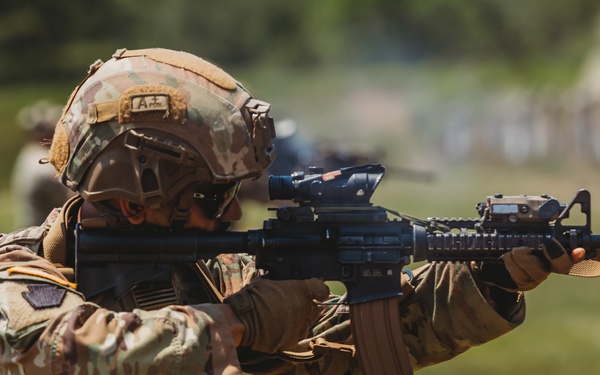 B Co., 1-112 IN BN Practice Urban Rifle Marksmanship