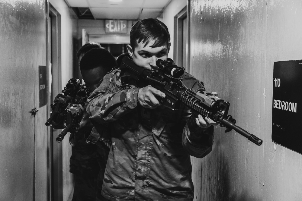 B Co., 1-112 IN BN Practice Room Clearing Techniques
