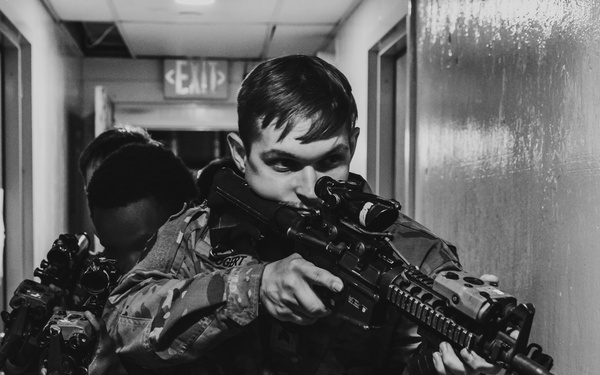 B Co., 1-112 IN BN Practice Room Clearing Techniques