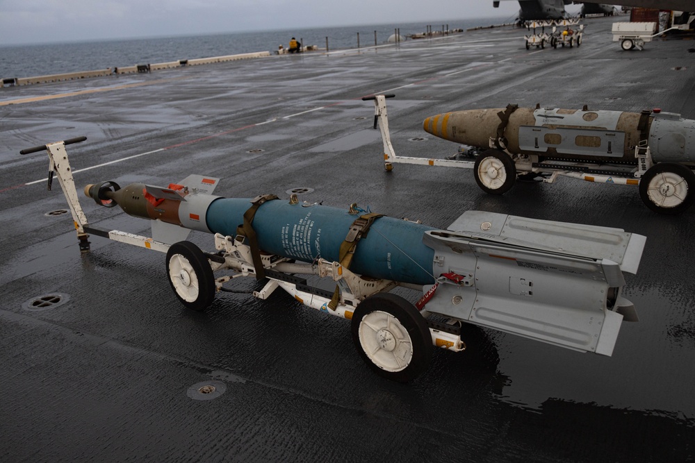 31st MEU | VMFA 242 arms F-35Bs with multi-strike capabilities