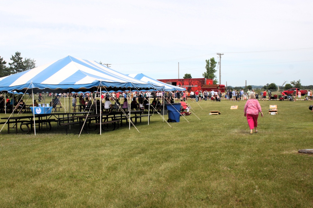 Hundreds attend Clydesdales visit to Fort McCoy; parade held at Pine View Campground