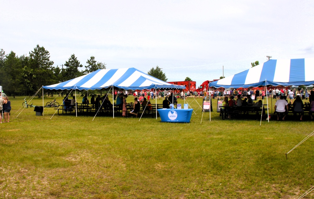 Hundreds attend Clydesdales visit to Fort McCoy; parade held at Pine View Campground
