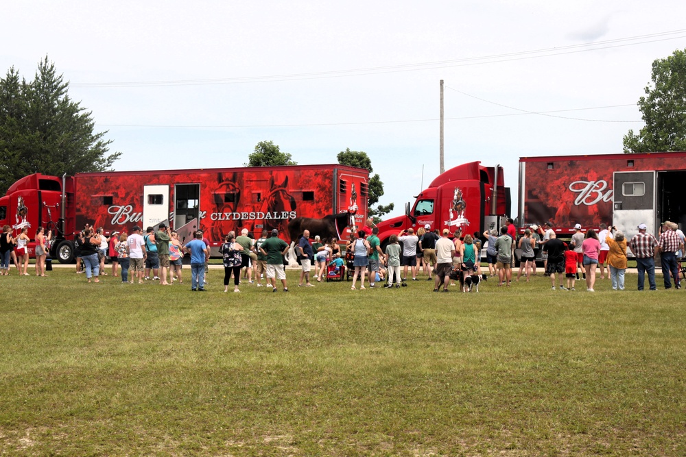 Hundreds attend Clydesdales visit to Fort McCoy; parade held at Pine View Campground