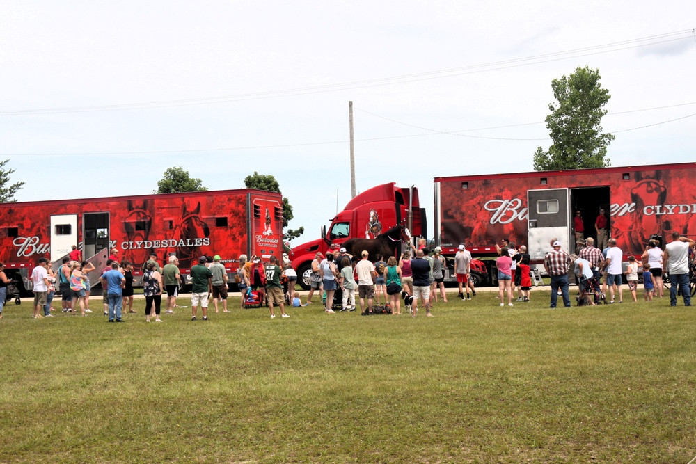 Hundreds attend Clydesdales visit to Fort McCoy; parade held at Pine View Campground