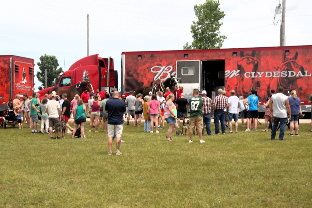 Hundreds attend Clydesdales visit to Fort McCoy; parade held at Pine View Campground